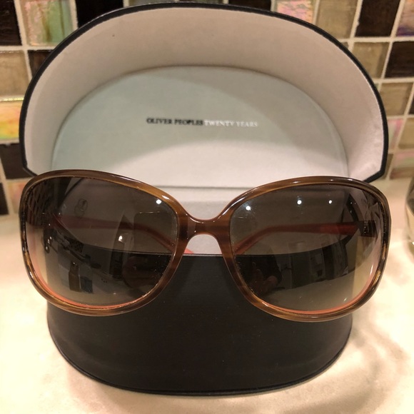 Oliver Peoples Other - Oliver people’s sunglasses & case